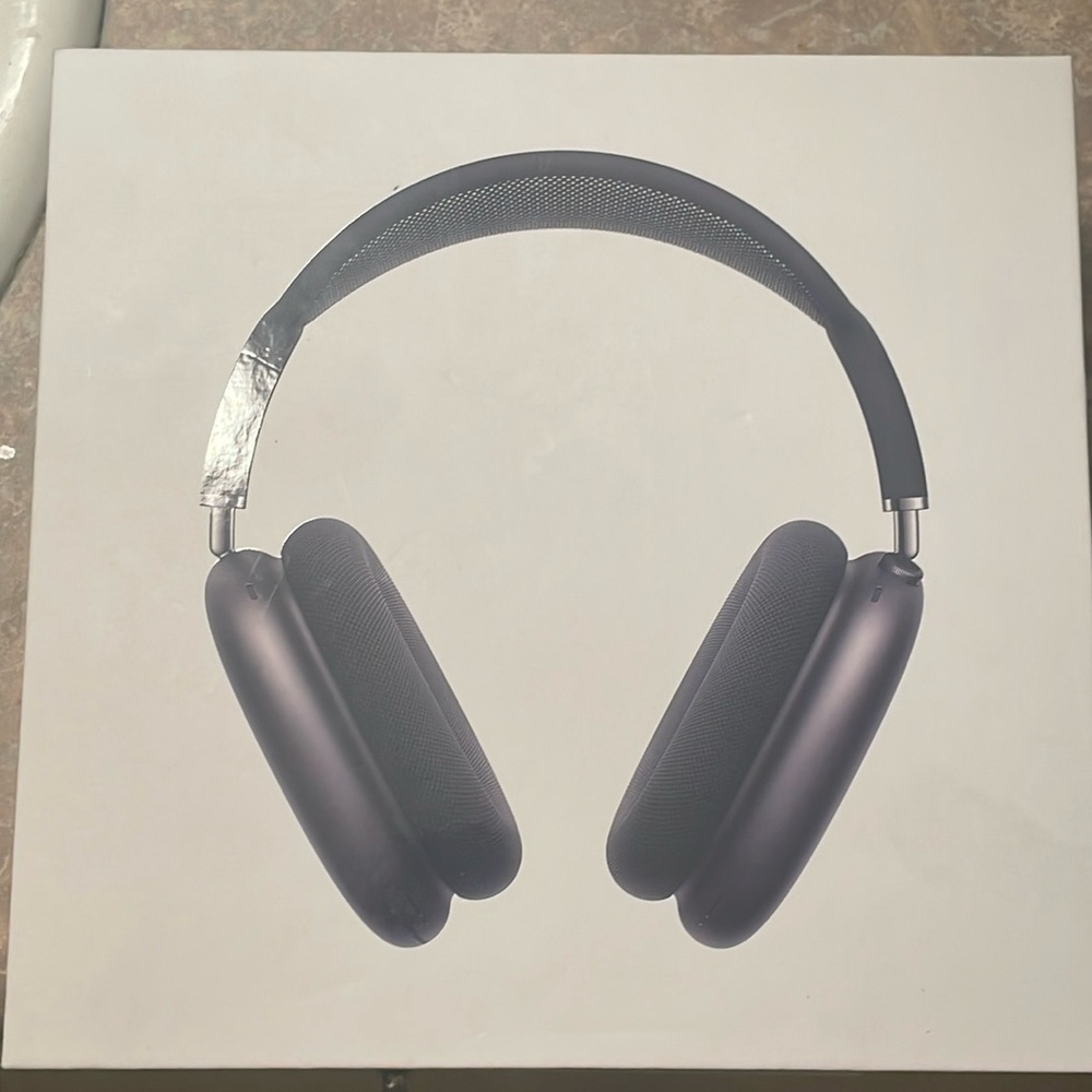 AirPod maxs *BEST OFFER*